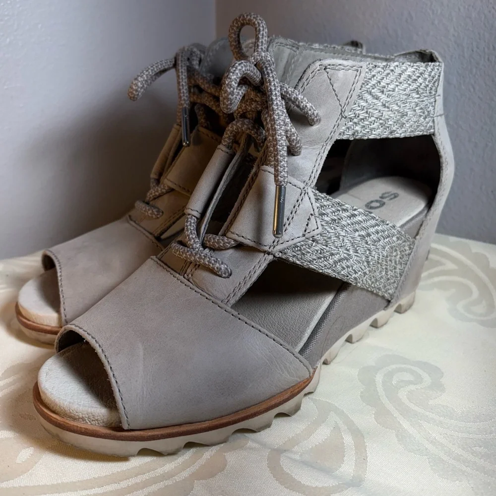 Sorel Women's Joanie Lace Wedge Sandals.